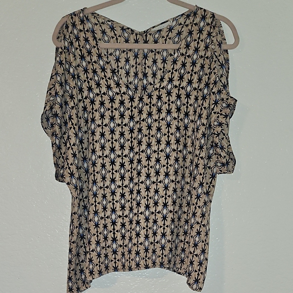 Navy and White Patterned Blouse